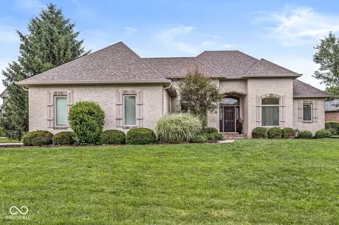 2920 Bloomsbury S, Greenwood, IN 46143