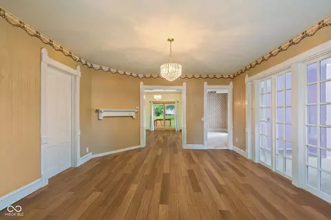 Living - 206 E Franklin St, Roachdale, IN 46172 photo 2 of 3