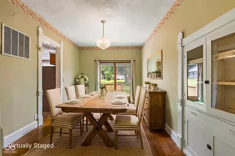Dining - 206 E Franklin St, Roachdale, IN 46172 photo 2 of 2