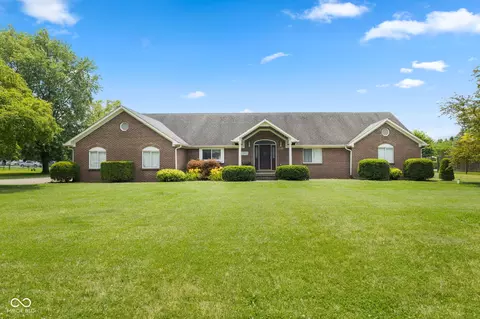 1439 E Mckenzie Rd, Greenfield, IN 46140