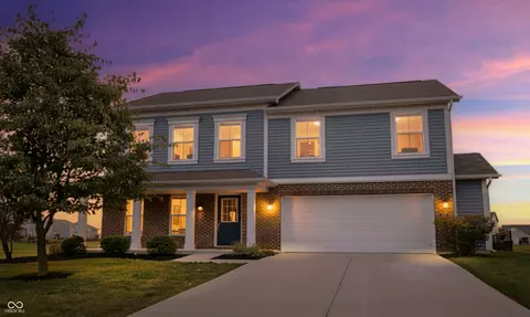 6218 N Woodside Ct, Mccordsville, IN 46055