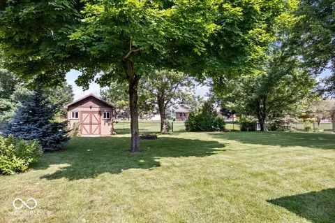 Exterior - 770 Viewpoint Dr, Plainfield, IN 46168 photo 5 of 7