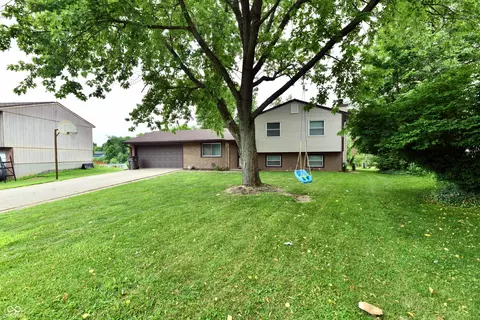 3525 Valley Lake Dr, Indianapolis, IN 46227