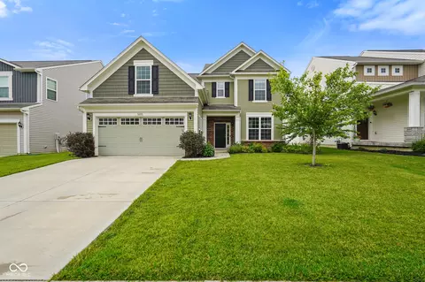 6670 Shooting Star Dr, Whitestown, IN 46075