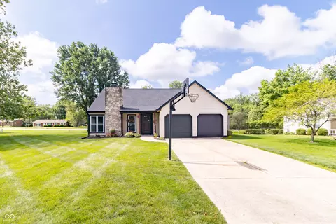 8925 Sunburst Cir, Indianapolis, IN 46227