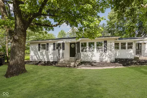 20797 Roberts Dr, Sheridan, IN 46069