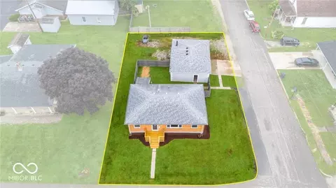 90 Newman St, Scottsburg, IN 47170
