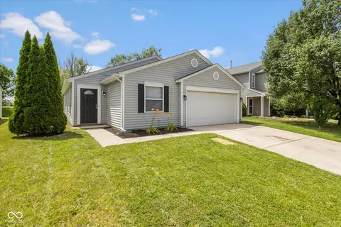 2080 Bridlewood Dr, Franklin, IN 46131