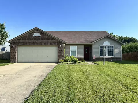 1202 Tomahawk Pl, Martinsville, IN 46151