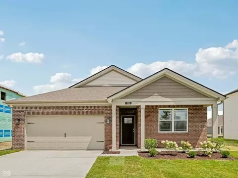 201 Holly Ln, Greenfield, IN 46140