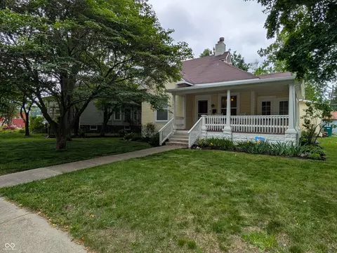 414 E Main St, Plainfield, IN 46168 photo 2