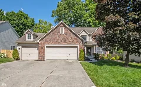 6465 Robinsrock Dr, Indianapolis, IN 46268