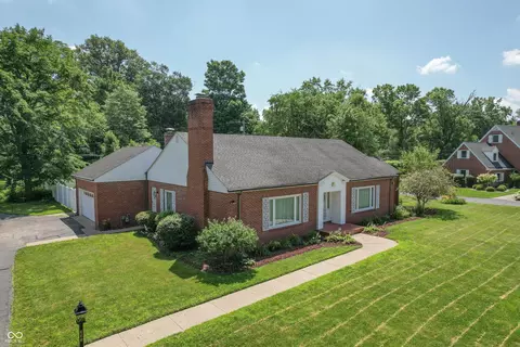 660 East Dr, Seymour, IN 47274