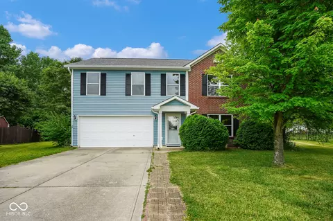 8047 Red Barn Cir, Indianapolis, IN 46239