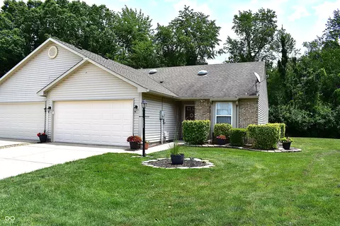 1223 Long Shore Dr, Indianapolis, IN 46217