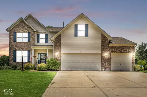 360 Myers Lake Dr, Noblesville, IN 46062