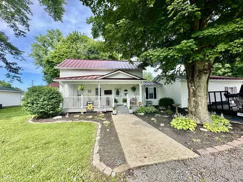 208 10th St, Covington, IN 47932
