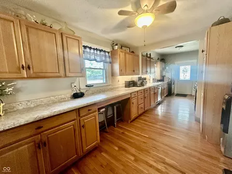 Kitchen - 208 10th St, Covington, IN 47932 photo 4 of 4