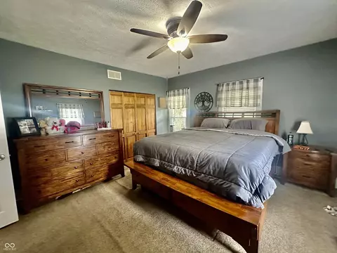 Bedroom - 208 10th St, Covington, IN 47932 photo 1 of 4