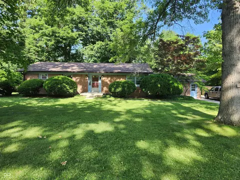 2808 Woodside Dr, Plainfield, IN 46168