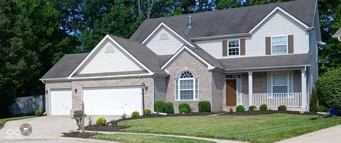 6483 Timber Walk Dr, Indianapolis, IN 46236