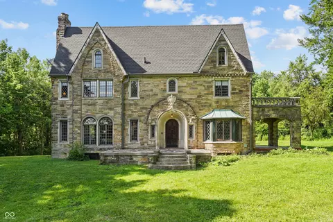 2421 W 39th St, Indianapolis, IN 46228