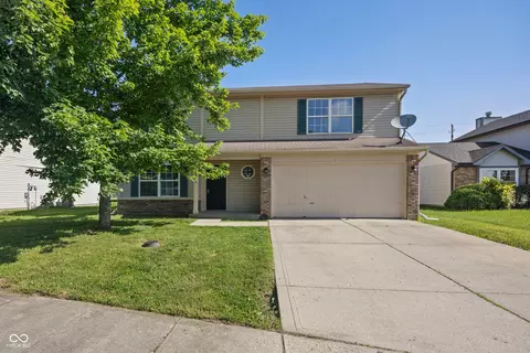 10222 Arapahoe Dr, Indianapolis, IN 46235