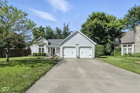 8929 Sunburst Cir, Indianapolis, IN 46227