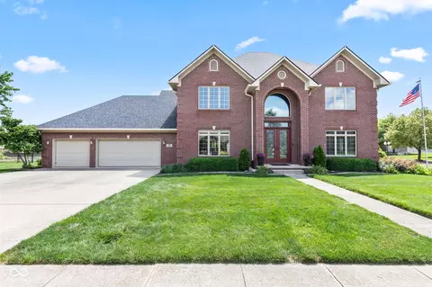 4465 W Woodbridge Ln, New Palestine, IN 46163