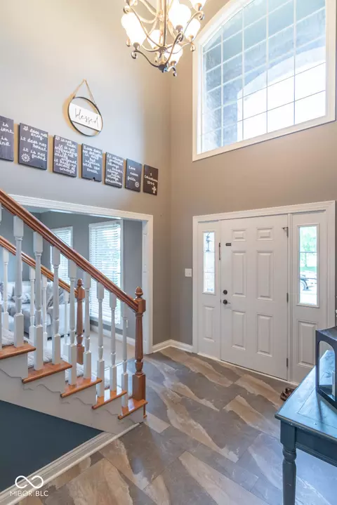 Entry Way - 1035 White Oak Dr, Plainfield, IN 46168 photo 2 of 3