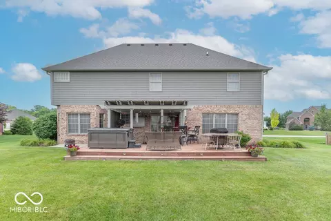 Exterior - 1035 White Oak Dr, Plainfield, IN 46168 photo 7 of 7