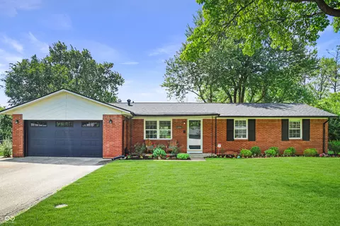 7234 Fairwood Dr, Indianapolis, IN 46256