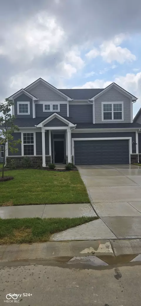 5733 Stetson Dr, Whitestown, IN 46075