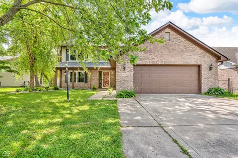 6329 Whitaker Farms Dr, Indianapolis, IN 46237