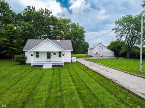11280 N Division Rd, Fountaintown, IN 46130