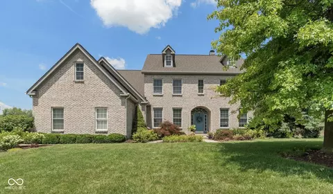 8754 Lily Ct, Zionsville, IN 46077