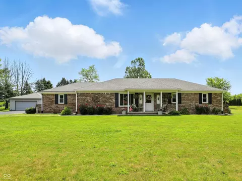 1981 N Valley Ln, Greenfield, IN 46140