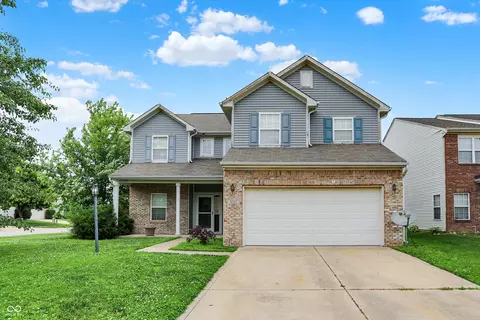 8212 Twin River Dr, Indianapolis, IN 46239
