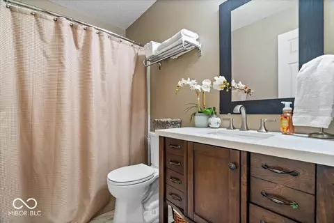 Bath - 9497 W Stargazer Dr, Pendleton, IN 46064 photo 2 of 3