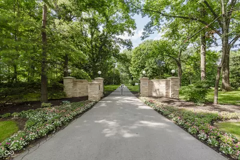 1616 W 116th St, Carmel, IN 46032