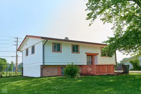 2606 Shakespeare Dr, Southport, IN 46227