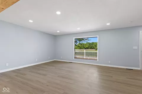 Living - 4305 Five Points Rd, Indianapolis, IN 46239 photo 4 of 9
