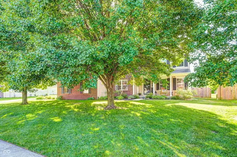8557 Vyners Ln, Avon, IN 46123