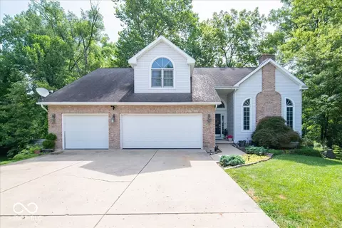 222 Timber Creek Dr, Connersville, IN 47331