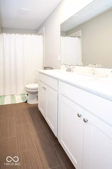 Bath - 9309 Kellner St, Pendleton, IN 46064 photo 2 of 2