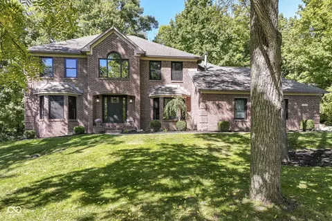 5826 Winding Way Ln, Indianapolis, IN 46220