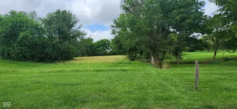 4665 E Base East Rd, Glenwood, IN 46133