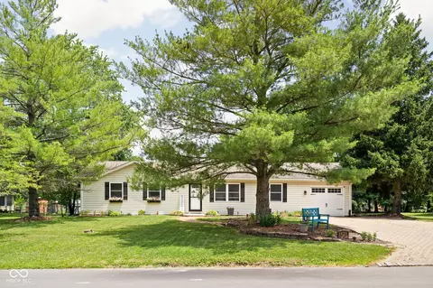 6429 Walnut Way, Brownsburg, IN 46112