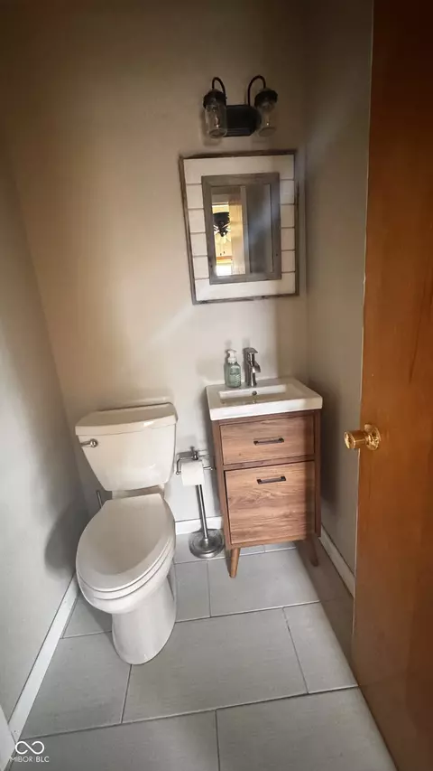 Bath - 336 Brookside Ln, Plainfield, IN 46168 photo 3 of 3