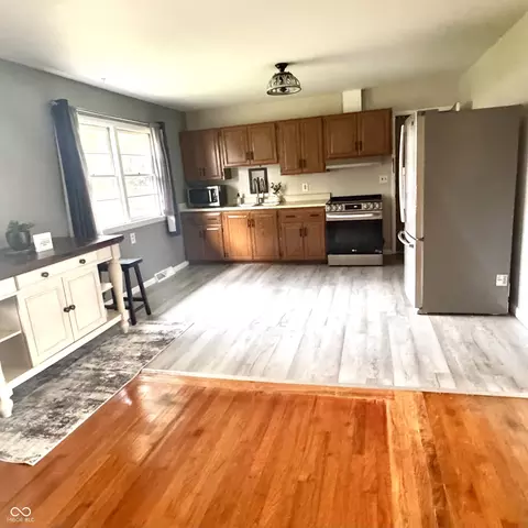 Kitchen - 336 Brookside Ln, Plainfield, IN 46168 photo 4 of 6